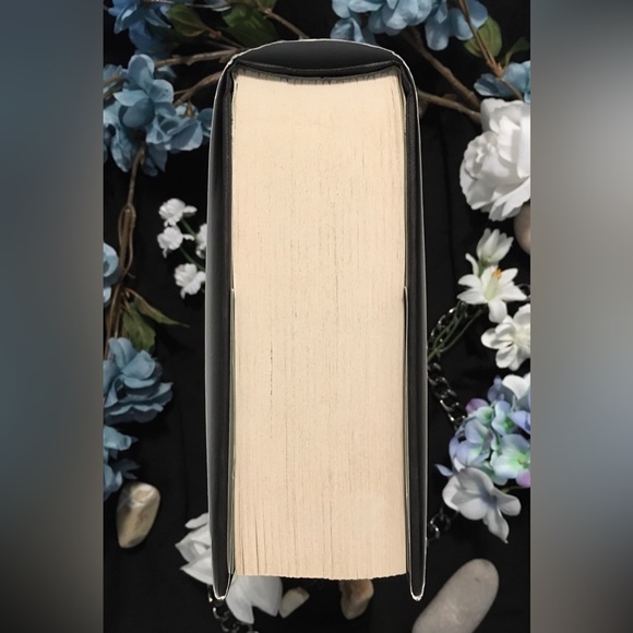 Lady Midnight - Stamp Signed Indigo Exclusive Edition - By Cassandra Clare - Hc - Picture 4 of 16